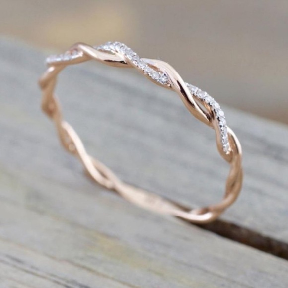 NEW 18K Rose Gold Diamond Twisted Ring - Picture 3 of 5